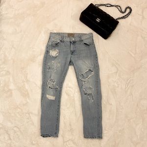 ZARA 🖤 distressed mom/boyfriend jeans 👖 Size 2